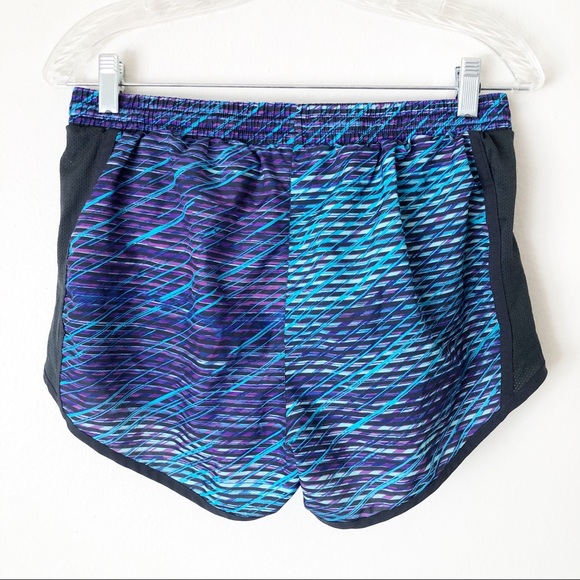 Under Amour Printed Running Shorts - Picture 2 of 3